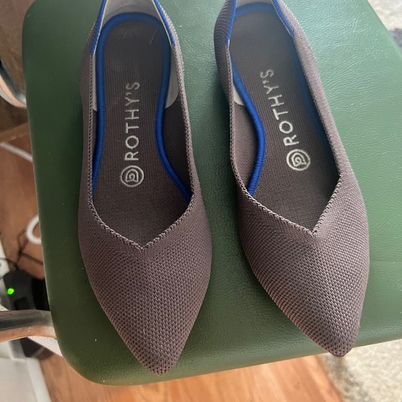 Rothy’s - Picture 1 of 4